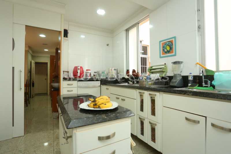 Apartamento à venda com 4 quartos, 260m² - Foto 19