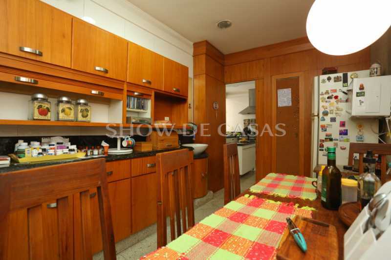 Apartamento à venda com 4 quartos, 260m² - Foto 12