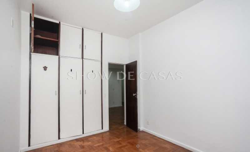 Apartamento à venda com 3 quartos, 220m² - Foto 4