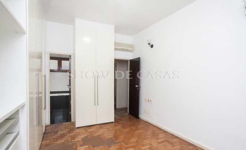 Apartamento à venda com 3 quartos, 220m² - Foto 7