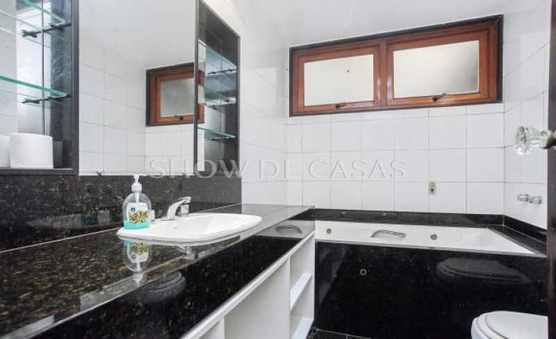 Apartamento à venda com 3 quartos, 220m² - Foto 11