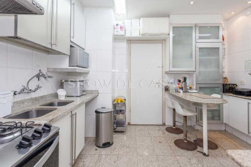 Apartamento à venda com 3 quartos, 300m² - Foto 25