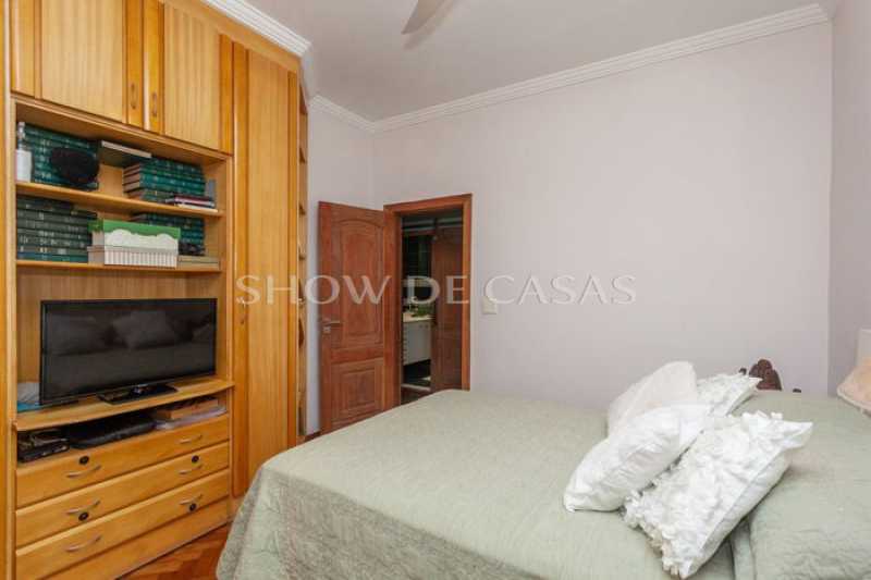 Apartamento à venda com 3 quartos, 300m² - Foto 15