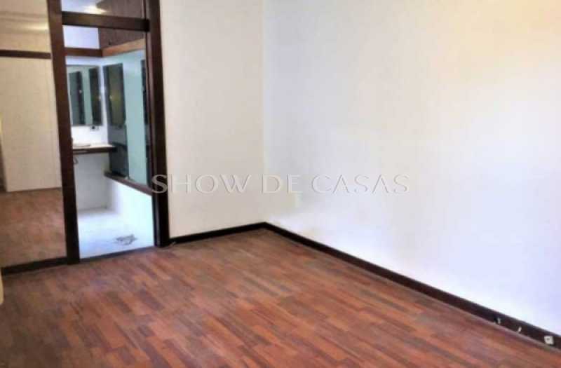 Apartamento à venda com 3 quartos, 246m² - Foto 6