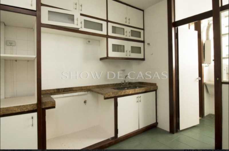 Apartamento à venda com 3 quartos, 246m² - Foto 10