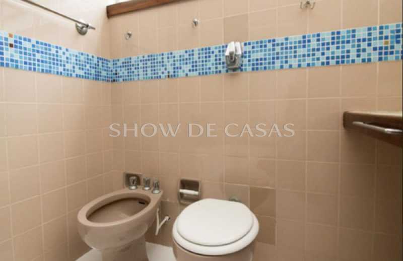 Apartamento à venda com 3 quartos, 246m² - Foto 11