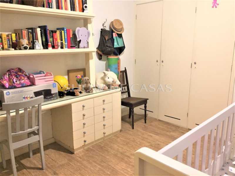 Apartamento à venda com 4 quartos, 270m² - Foto 14