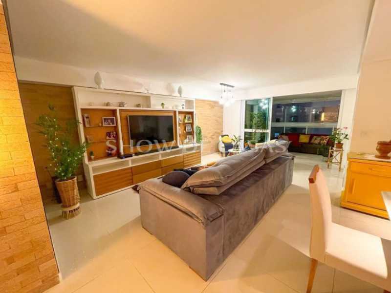 Apartamento à venda com 4 quartos, 255m² - Foto 1