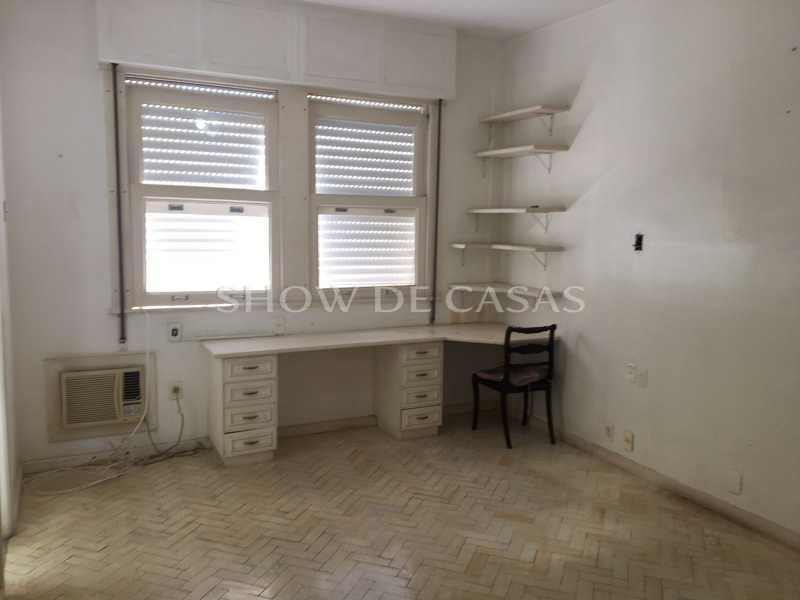 Apartamento à venda com 3 quartos, 212m² - Foto 8