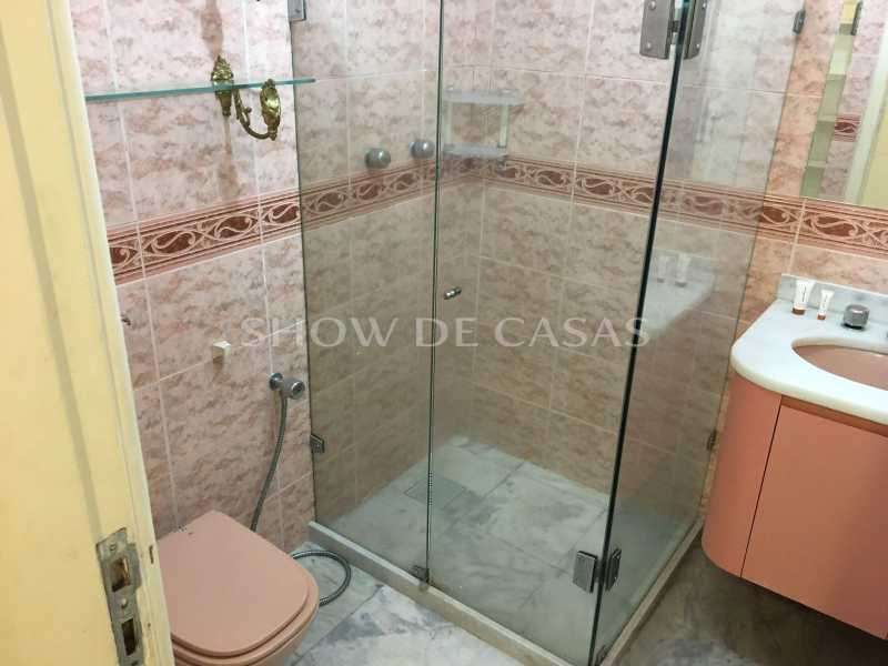 Apartamento à venda com 3 quartos, 212m² - Foto 19