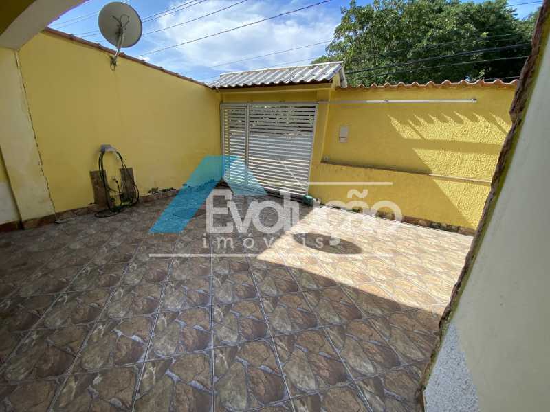 Casa à venda com 3 quartos, 277m² - Foto 2