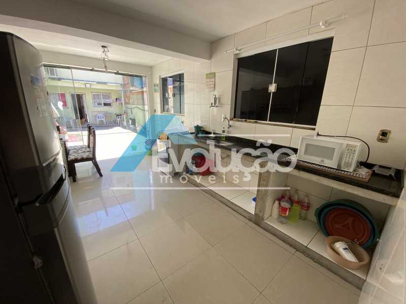 Casa à venda com 2 quartos, 200m² - Foto 1