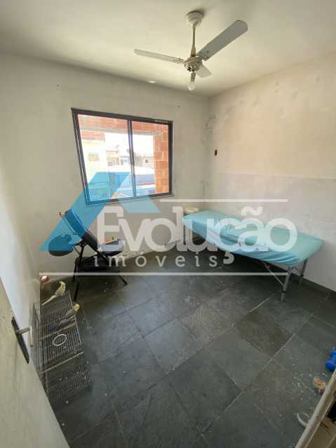 Casa à venda com 2 quartos, 200m² - Foto 12