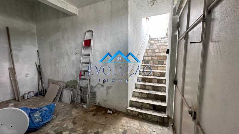 Casa à venda com 3 quartos, 214m² - Foto 3