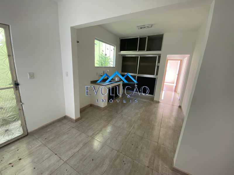 Casa à venda com 3 quartos, 214m² - Foto 9