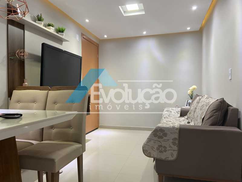 Apartamento à venda com 2 quartos, 45m² - Foto 3