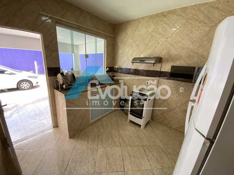 Casa à venda com 3 quartos, 81m² - Foto 11