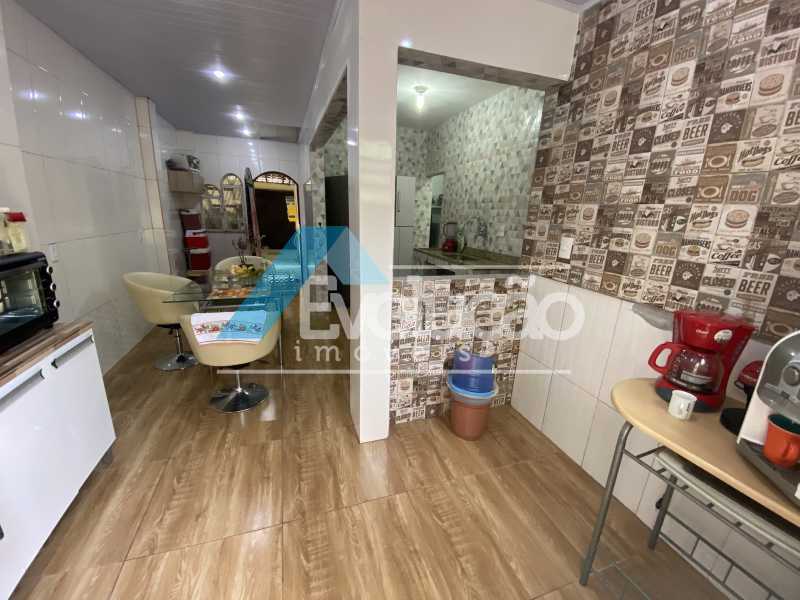 Casa à venda com 2 quartos, 136m² - Foto 9