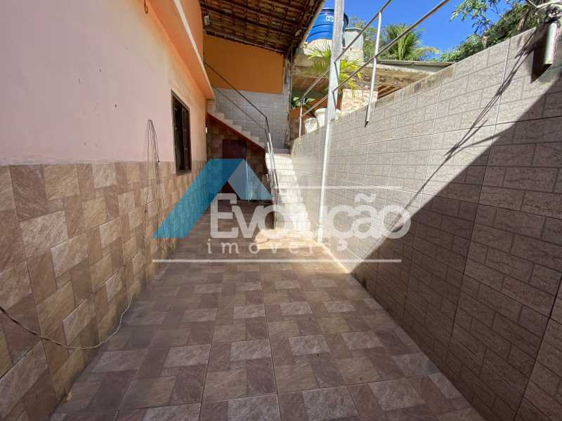 Casa à venda com 4 quartos, 300m² - Foto 14