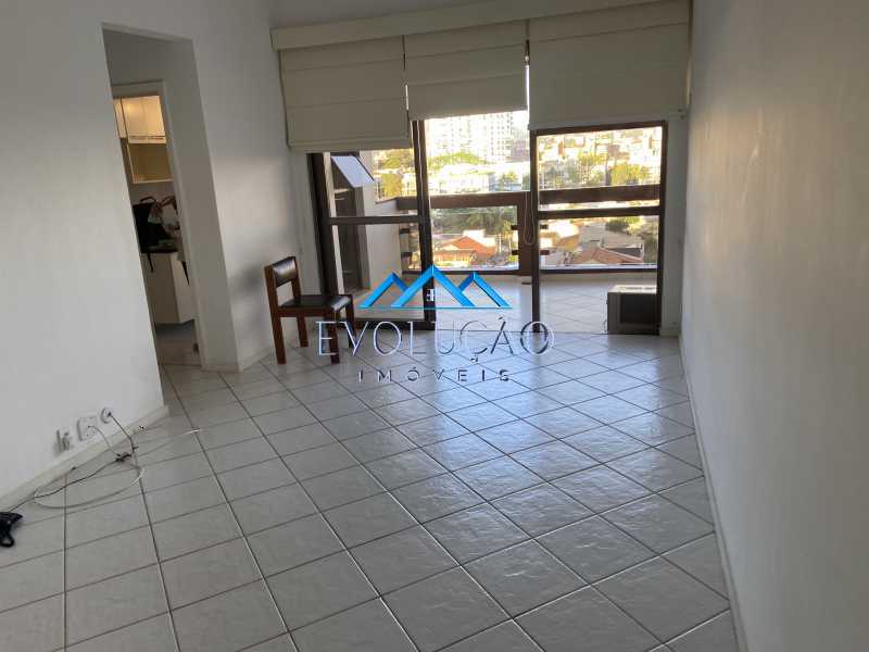 Apartamento à venda com 2 quartos, 72m² - Foto 7