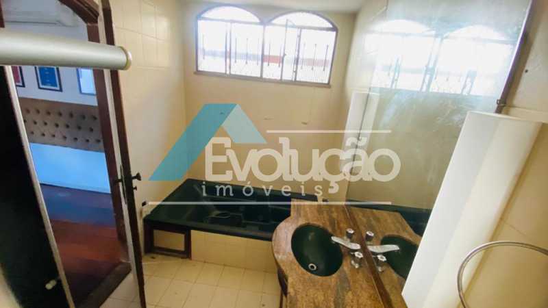 Casa de Condomínio à venda com 3 quartos, 241m² - Foto 24