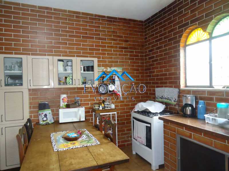 Casa à venda com 3 quartos, 197m² - Foto 11