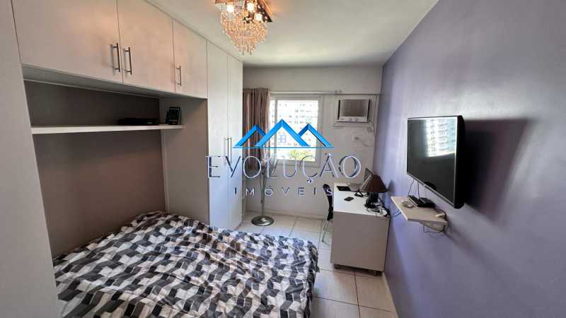 Apartamento à venda com 2 quartos, 67m² - Foto 14