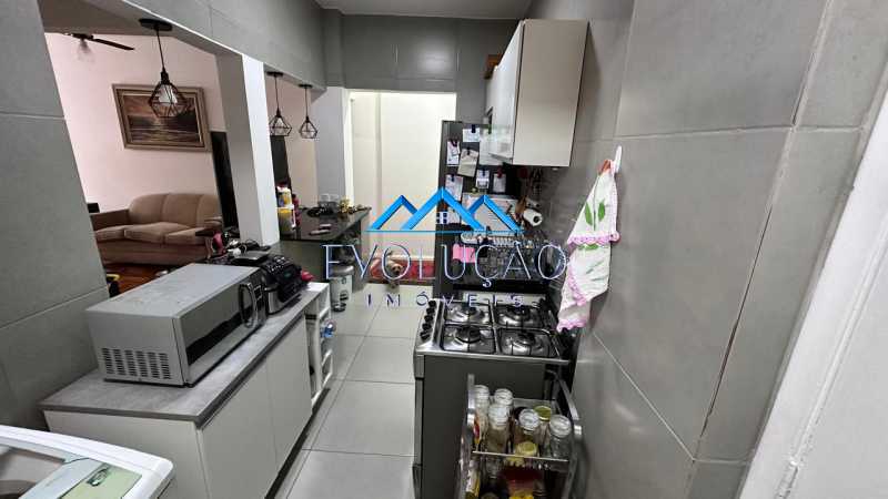 Apartamento à venda com 3 quartos, 80m² - Foto 4