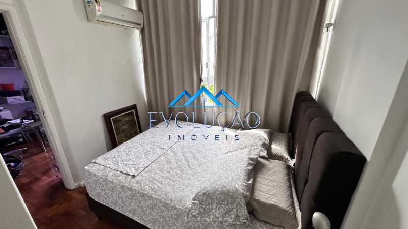 Apartamento à venda com 3 quartos, 80m² - Foto 11