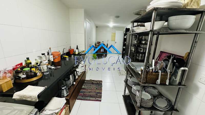 Apartamento à venda com 5 quartos, 227m² - Foto 29