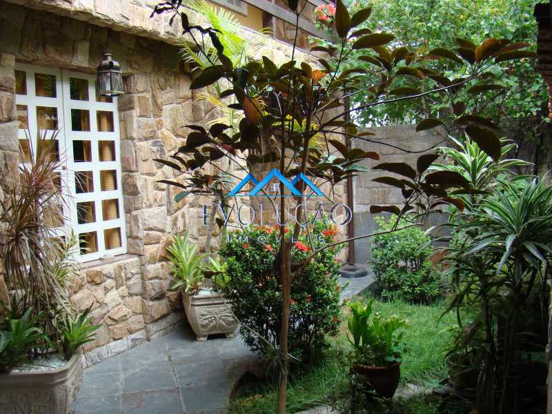 Casa de Condomínio à venda e aluguel com 5 quartos, 350m² - Foto 5