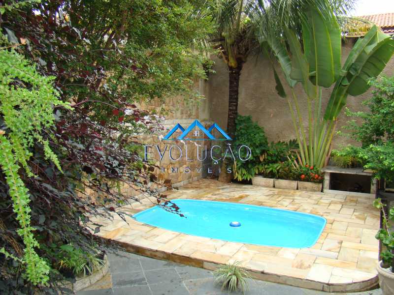 Casa de Condomínio à venda e aluguel com 5 quartos, 350m² - Foto 2