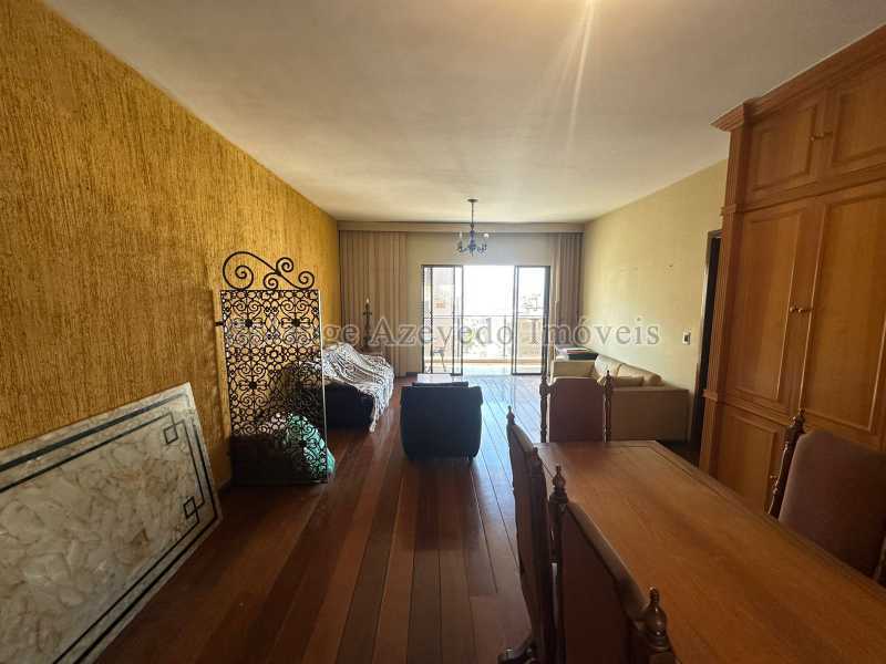 Apartamento, 3 quartos, 136 m² - Foto 1