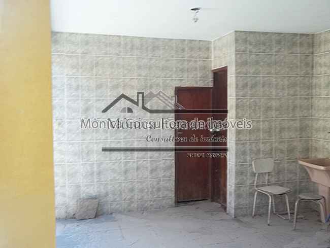 Casa à venda com 4 quartos, 90m² - Foto 12