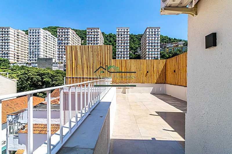 Cobertura à venda com 3 quartos, 237m² - Foto 18