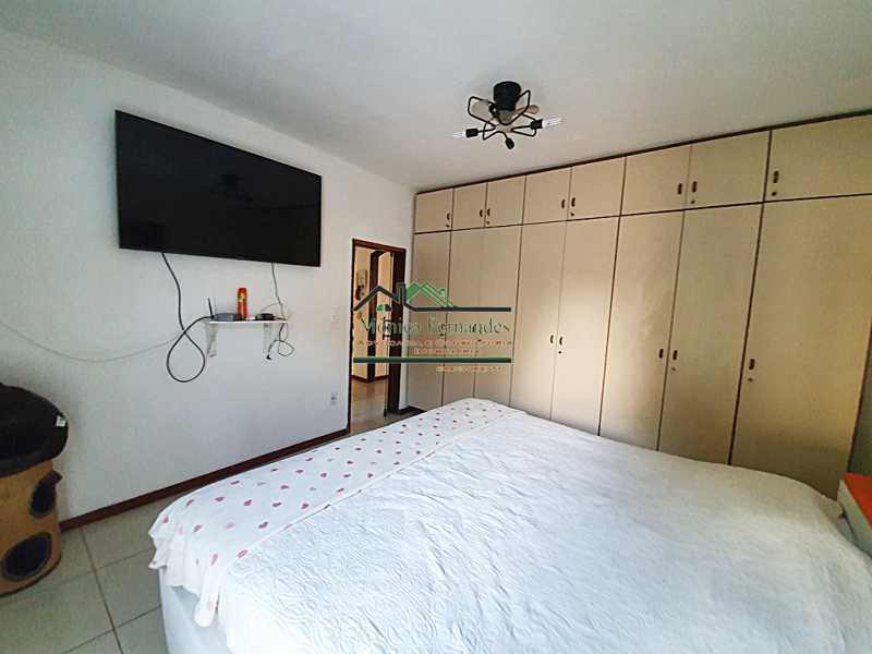 Casa à venda com 4 quartos, 190m² - Foto 17