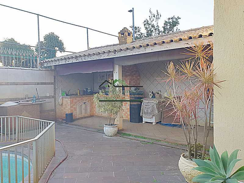 Casa de Condomínio à venda com 5 quartos, 120m² - Foto 27