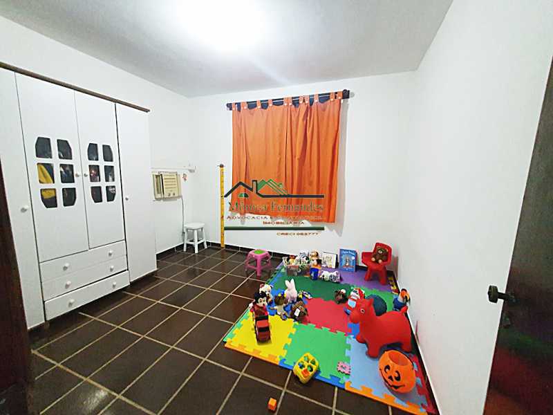 Casa à venda com 5 quartos, 280m² - Foto 12