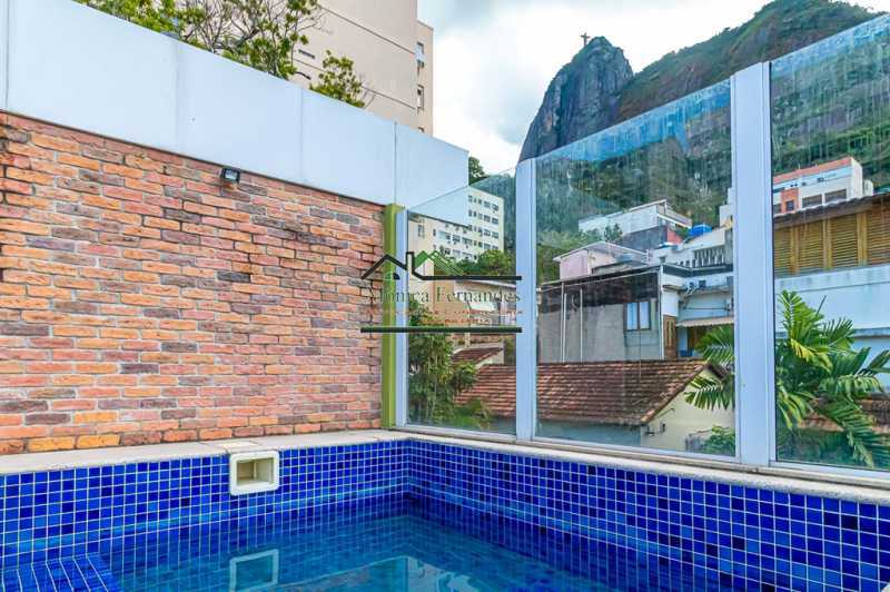 Casa de Vila à venda com 4 quartos, 595m² - Foto 29