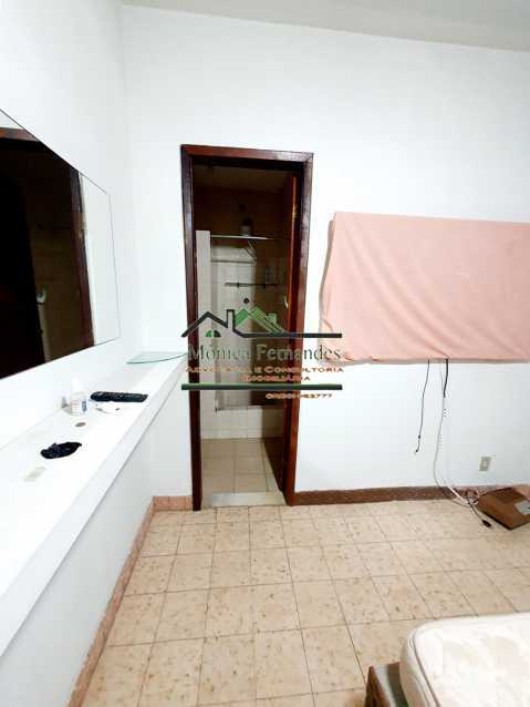 Casa à venda com 4 quartos, 300m² - Foto 16