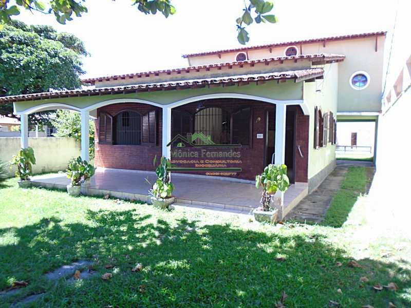 Casa à venda com 4 quartos, 300m² - Foto 2