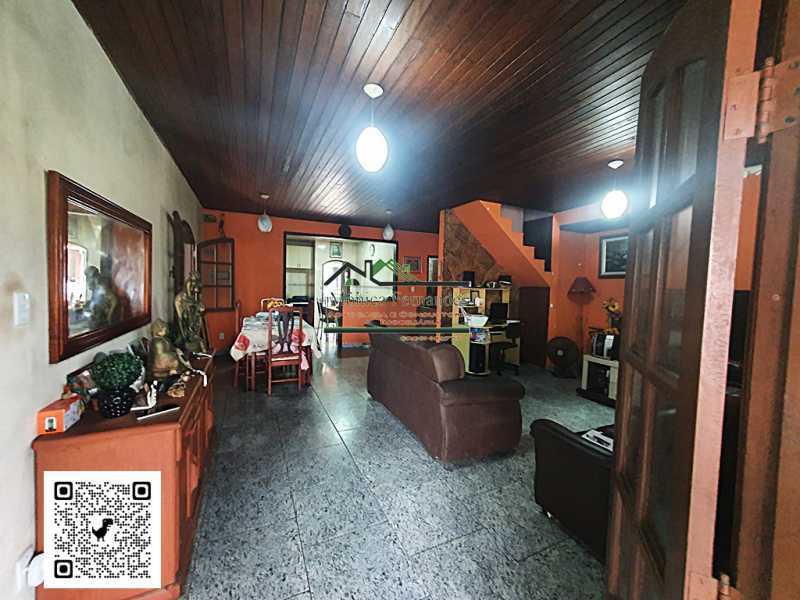 Casa à venda com 4 quartos, 320m² - Foto 4