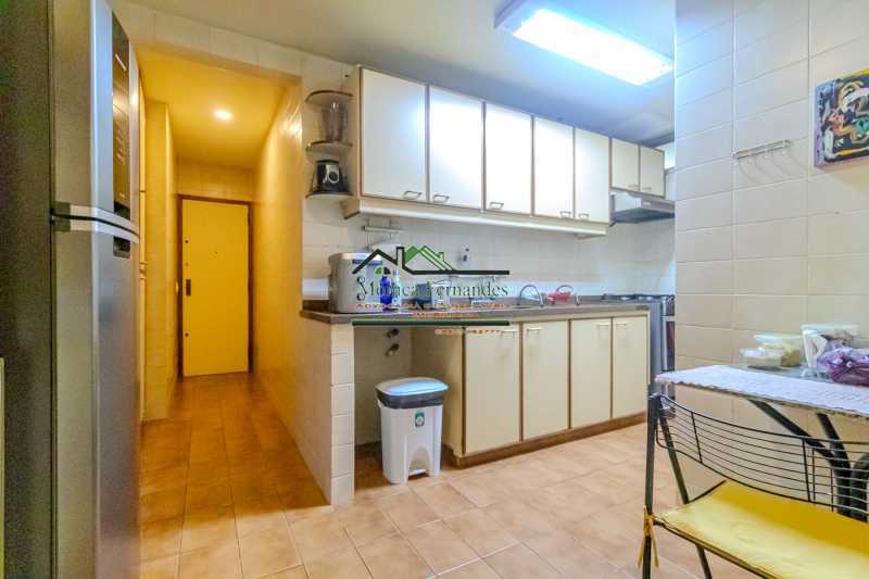 Apartamento à venda com 3 quartos, 137m² - Foto 7