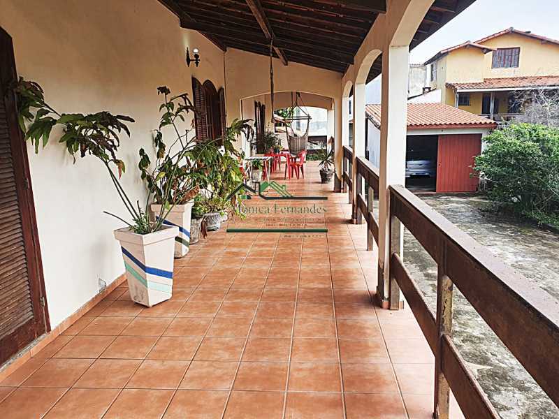 Casa à venda com 4 quartos, 397m² - Foto 2