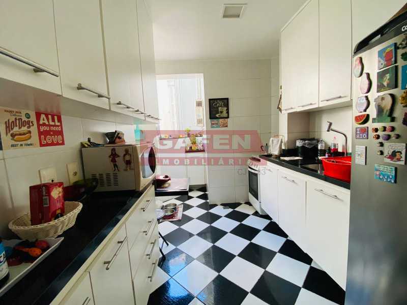 Apartamento à venda com 2 quartos, 72m² - Foto 18