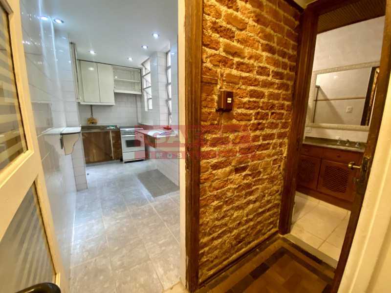 Apartamento à venda com 2 quartos, 75m² - Foto 19