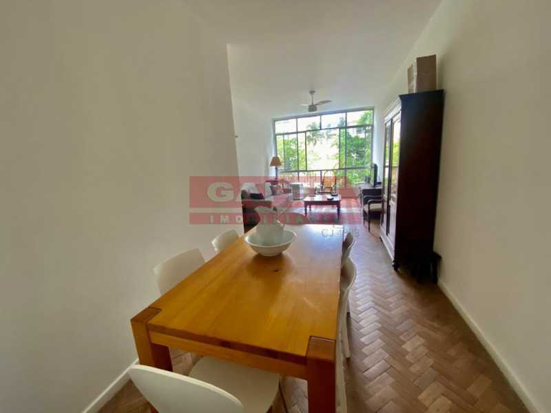 Apartamento à venda com 3 quartos, 108m² - Foto 2