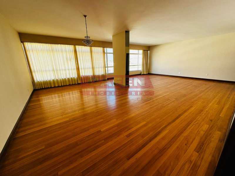 Apartamento à venda com 3 quartos, 270m² - Foto 2