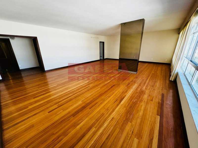 Apartamento à venda com 3 quartos, 270m² - Foto 3