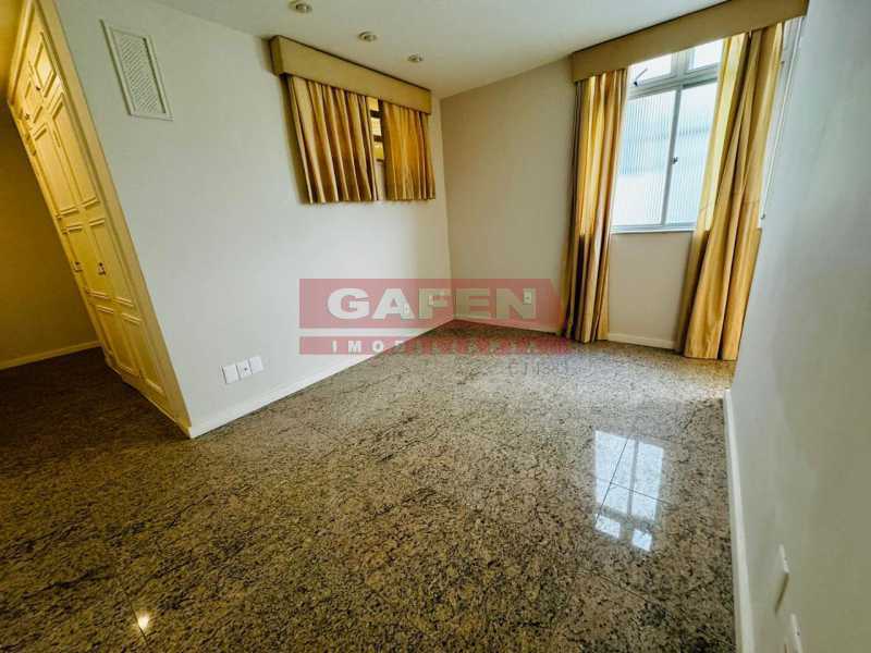 Apartamento à venda com 3 quartos, 270m² - Foto 7